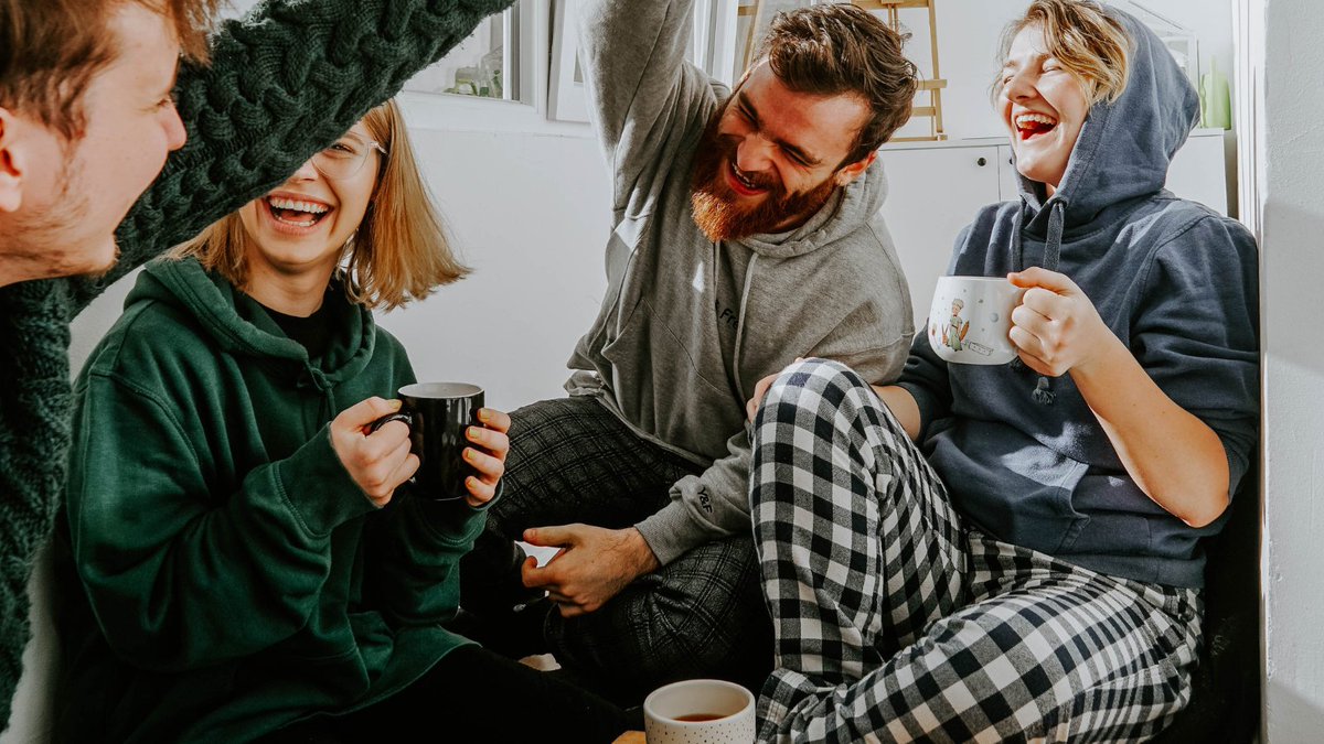 UKTalkingTea's tweet photo. #didyouknow 100 million cups of tea are drunk in the UK every day, but the UK is surprisingly not the biggest tea-drinking nation! Can you guess which country drinks the most tea per capita?
#drinktea #teatime #getthekettleon #trytea #tea #brewcrew #teamakeseverythingbetter https://t.co/epJOycpAzm