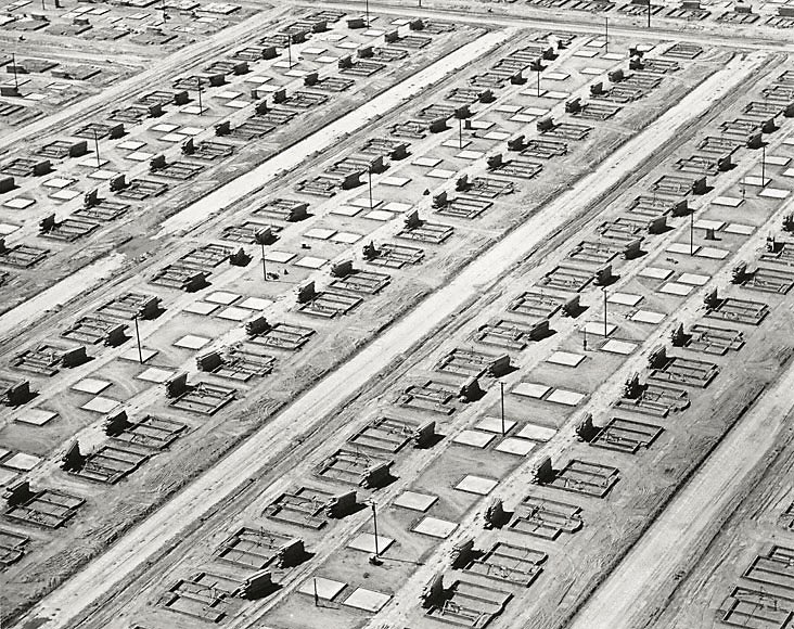 arqui_mas_'s tweet image. En serie
Foundations and Slabs, Lakewood.
Prefabricación y perversión. California. 1950
William A. Garnett
#enconstruccion #sprawl #fotografía