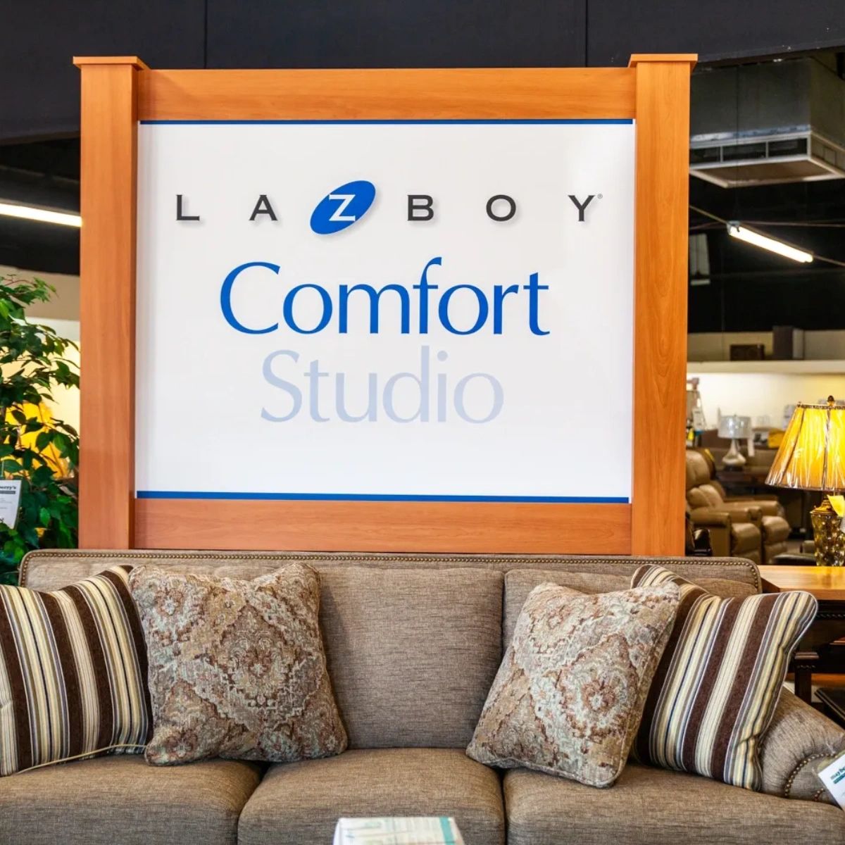 Mayberry's Complete Home Furnishings tweet media