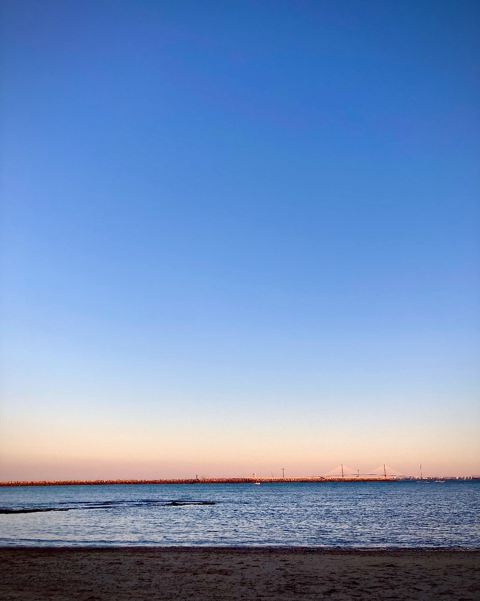 CHuespedes's tweet photo. Hoy paseamos por la playa a ultima hora y nos regalamos este precioso atardecer... ¿Os gusta?

#paseo #walking #atardecer #playa #beach #sunset #cadiz #verano #hotel #goodvibes #summervibes #cadiz #elpuertodesantamaria https://t.co/HLy73kHp40