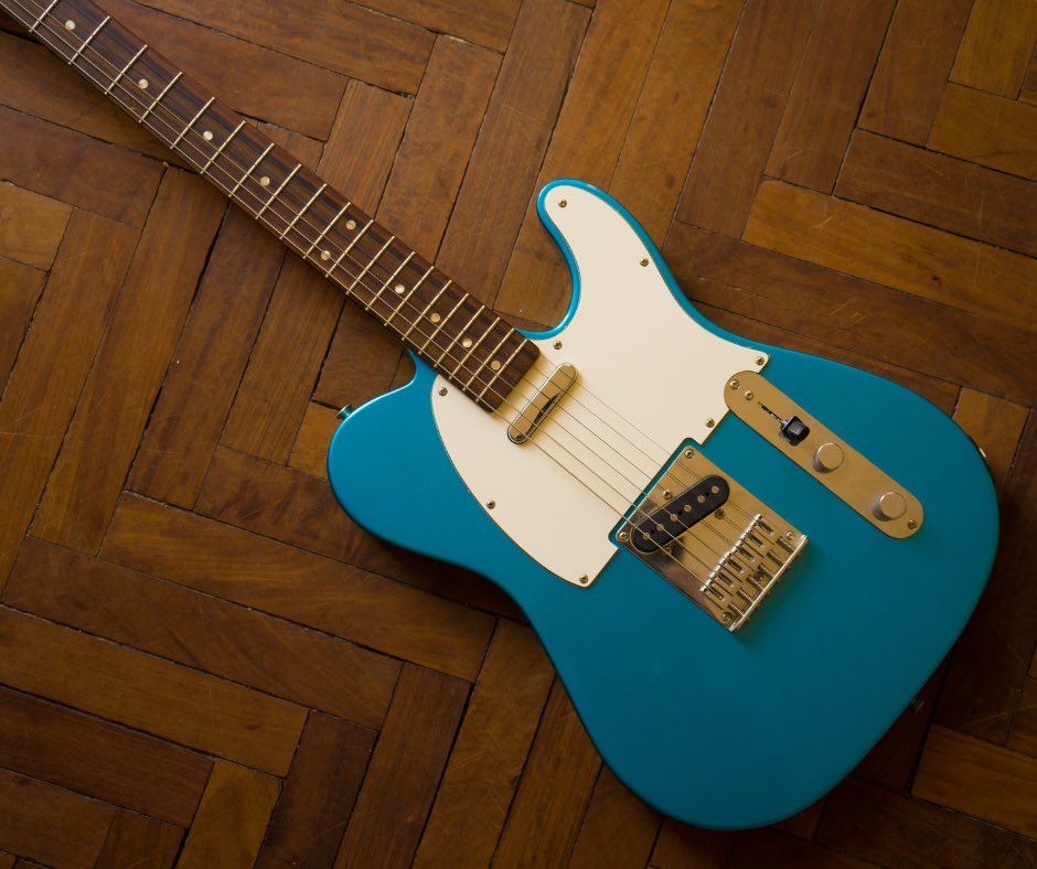 SoundAroundTour's tweet photo. 🎸 GUITAR FACT 3. 🎸
The first solid-body electric guitars hit the market in 1949 in the form of the Fender Esquire, an early form of the Fender Telecaster, to combat howling, screaming amp sounds as demand for louder music grew in the 20th century. Read more on our blog! https://t.co/Q7QU7G8GXS