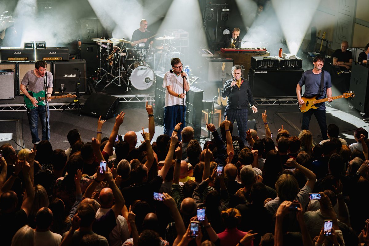 Damon Albarn tweet media