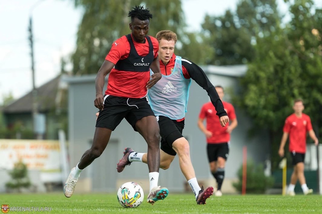 momo_fanye's tweet photo. Training ⚒️

#MomoYimbe https://t.co/p0kR33iVOI