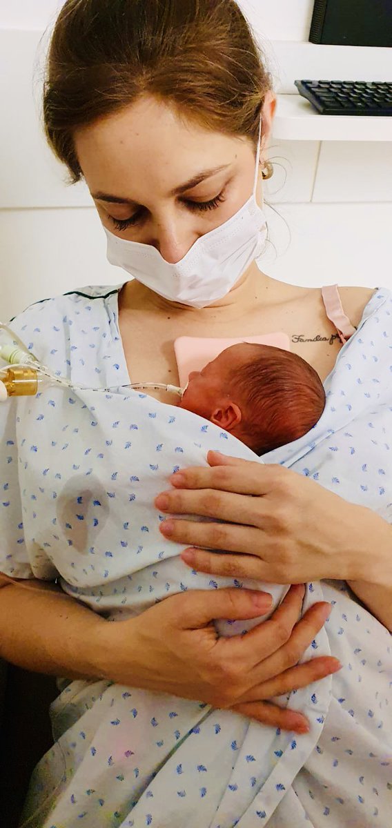 prematurando's tweet photo. The beauty of #kangaroomothercare in the NICU and how it can help mothers to bond and #breastfeed their tiny babies.
Published with mother’s permission.
#Neonatology #breastfeedingpretermbabies #breastfeedingintheNICU #skintoskincontact https://t.co/tsb7TmbXOE
