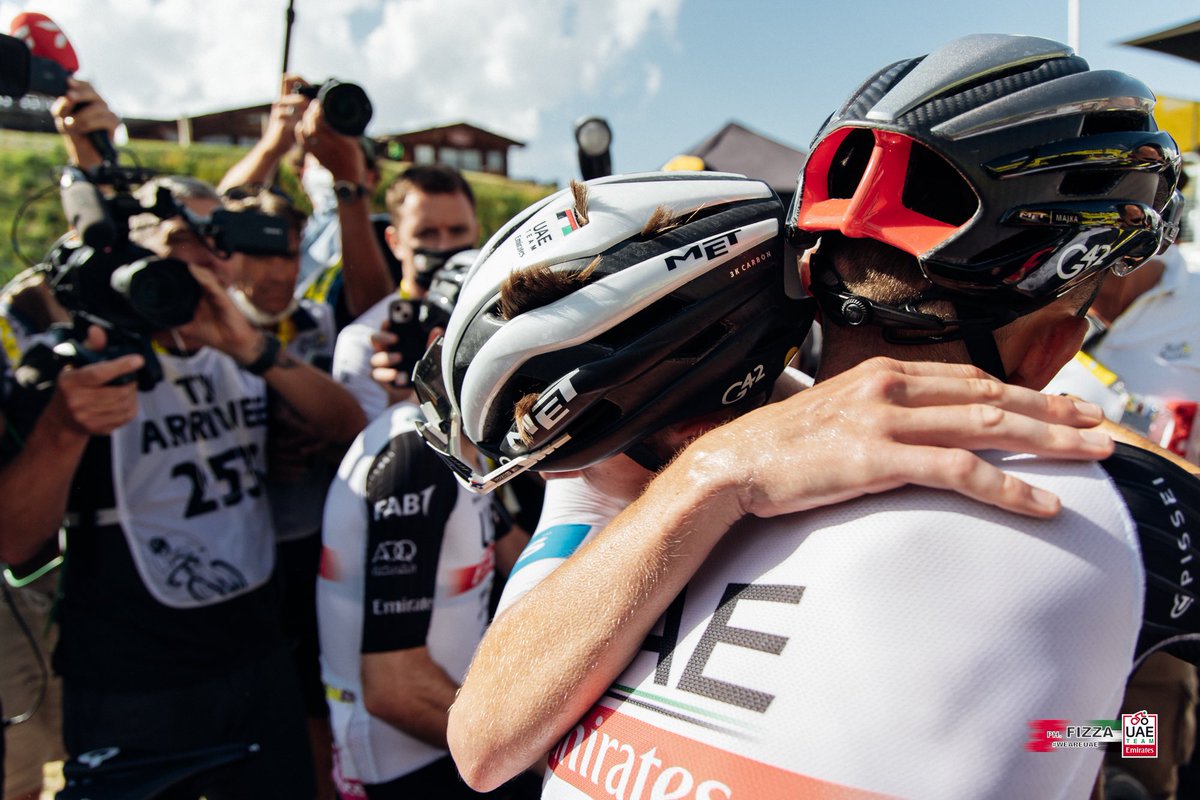 TeamEmiratesUAE's tweet photo. Together we are stronger. #WeAreUAE
#UAETeamEmirates #TDF2023 https://t.co/nKJ7WQFt3M