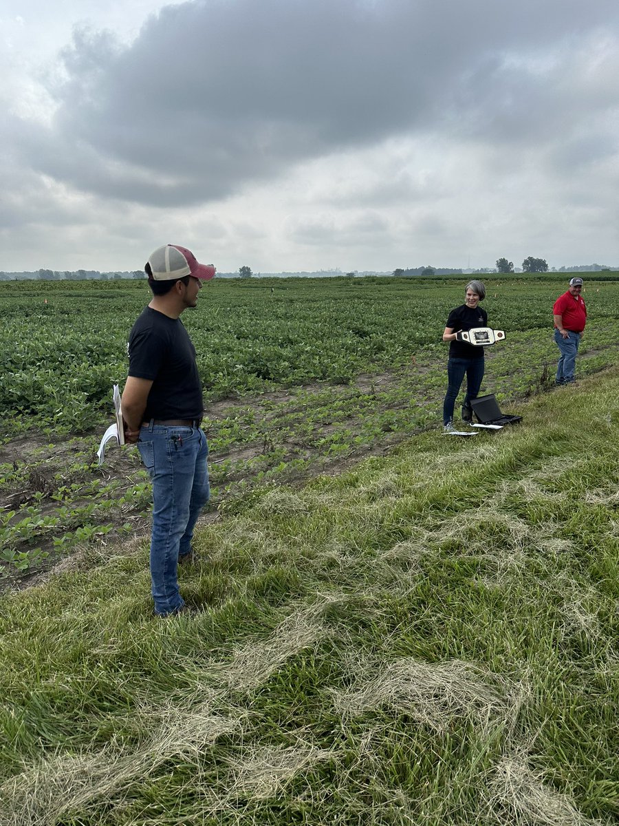 Great day at the OSU western agronomy field day. The battle of belt continues! #teamcorn #teamsoybeans <a href="/OrtezCornCrops/">Osler Ortez</a> <a href="/StepUpSoy/">Laura Lindsey</a>