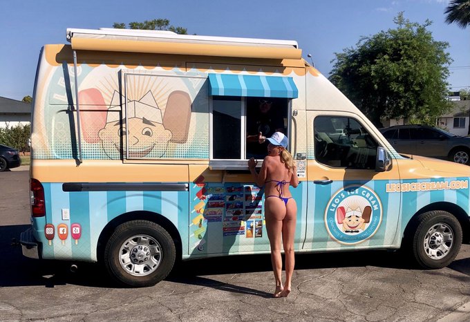 When it&rsquo;s !15 degrees in Arizona and you hear the ice cream man music!  And yes, I did burn my feet #worthit<a href="/tag/asswednesday"class="tags"><span>#asswednesday</span></a><a href="/tag/worthit"class="tags"><span>#worthit</span></a>