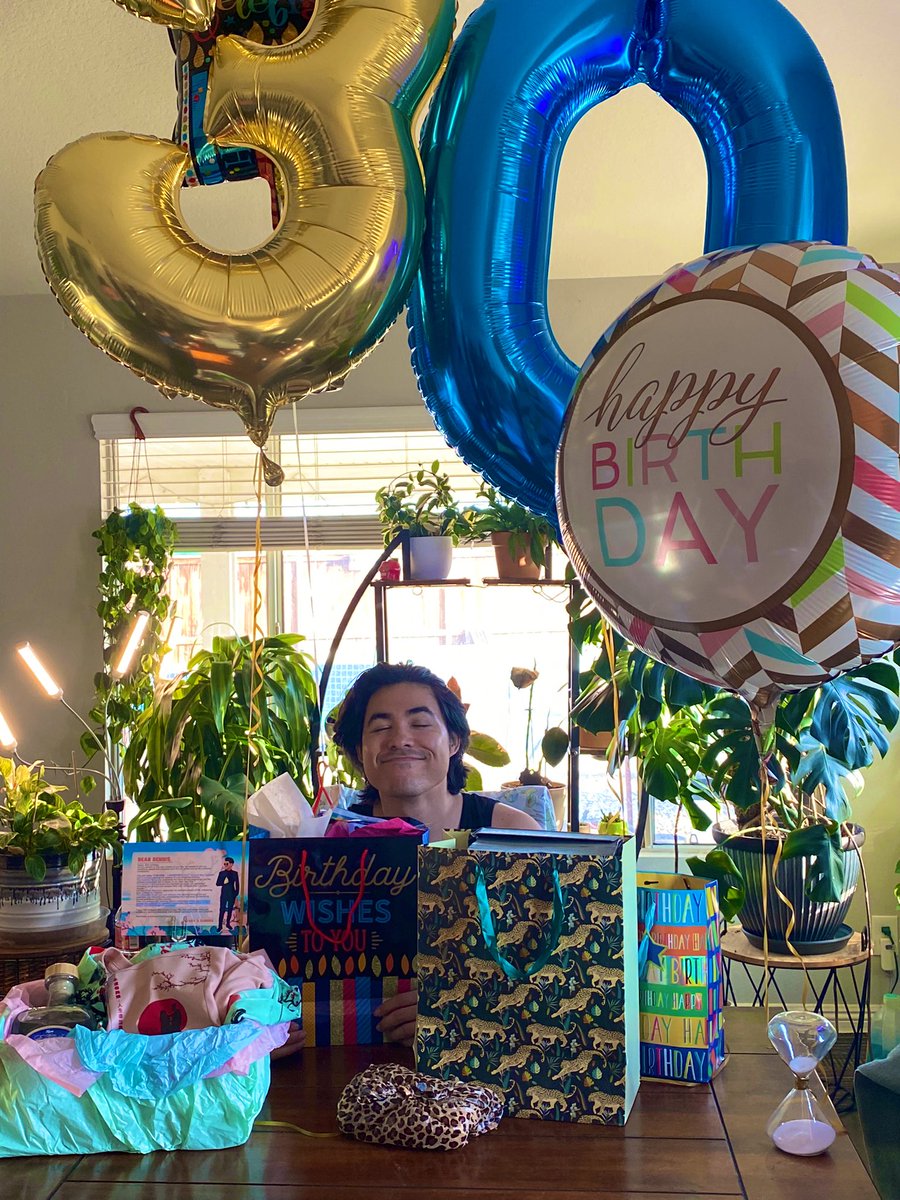 Darkfeminine211's tweet photo. Sidereal gemini has been very spontaneous. Some photos of my husbands 30th birthday weekend. We did sound bath healing meditation together, played 80s arcade games, &amp; I did a thing and made a cake for him. I love his mercurial mind. 🧘🏽‍♀️👾🧠♊️✨🎈 https://t.co/wNiPlVFQIl