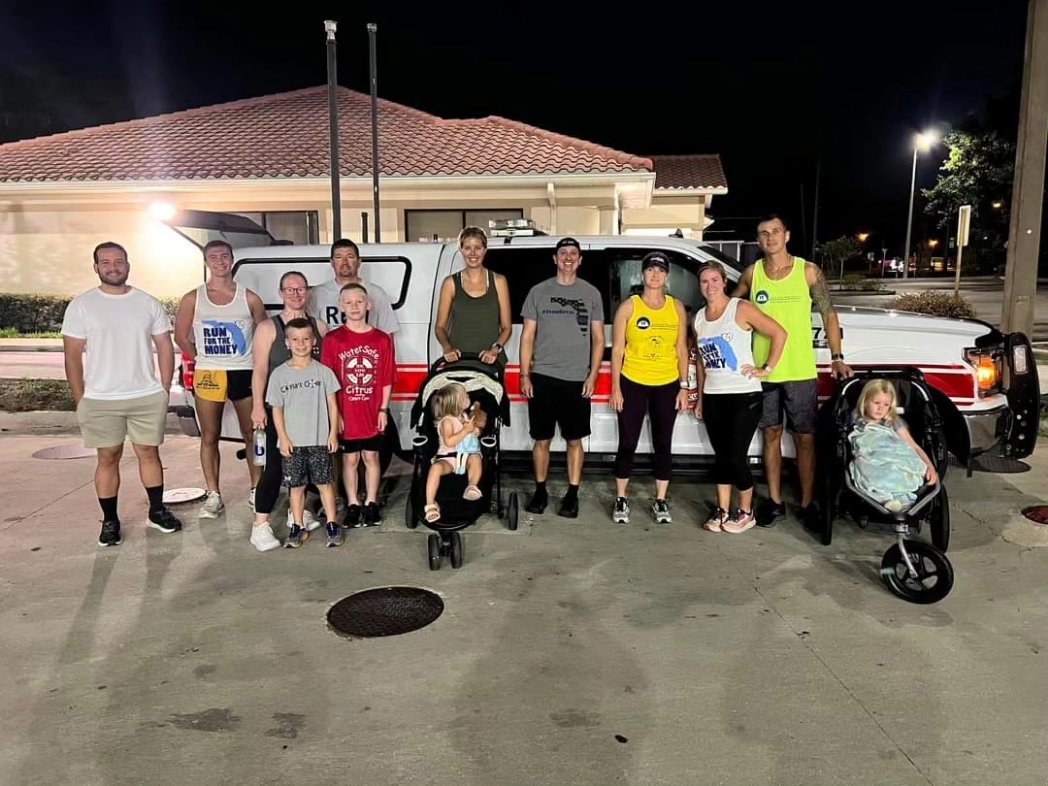 Halfway through a week of twice daily 5ks at 6am and 6pm. It's incredibly rewarding in the afternoons when some of the clients the nonprofit benefits come cheer us on. It makes the heat worth it, otherwise, I would prefer the mornings 😅