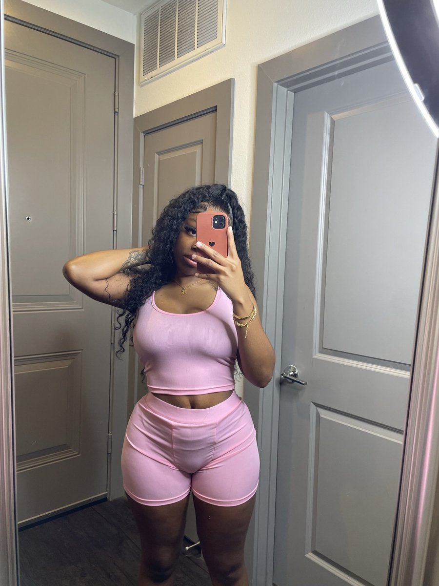 kiannapov's tweet photo. Y’all shop @dollzcloset on ig 💕 https://t.co/IGWiMdrN94