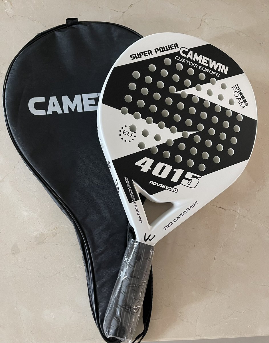 Queonda raza, como todos estamos obsesionados con el padel ahi les va.

He estado vendiendo artículos de padel tales como palas, mochilas y over grips a un excelente precio.

Les dejo fotos de algunas palas que tengo.

Si les interesa mándenme mensaje, a la orden 👍🏻.