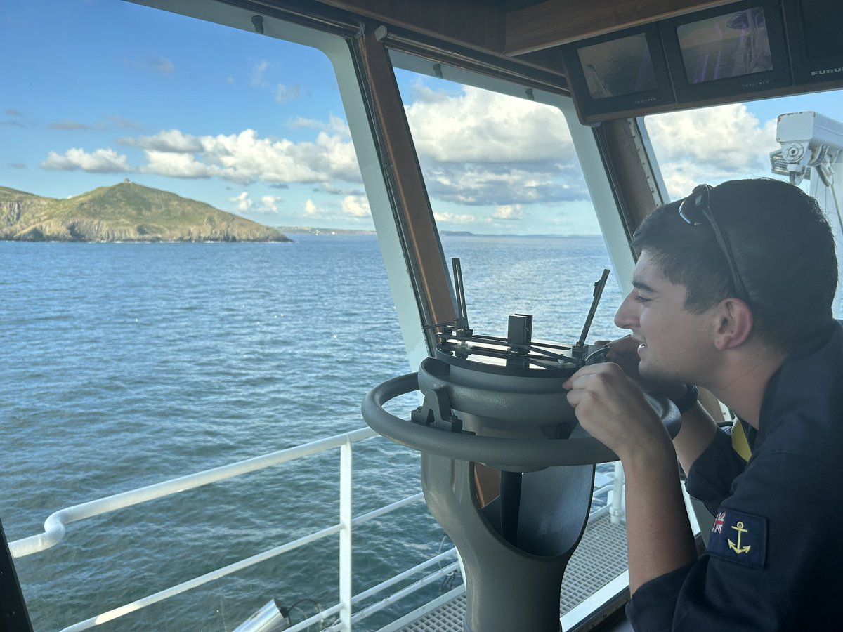 HMS_Str_Castle's tweet photo. Nav training off Rame Head https://t.co/LeCaxgPA8l