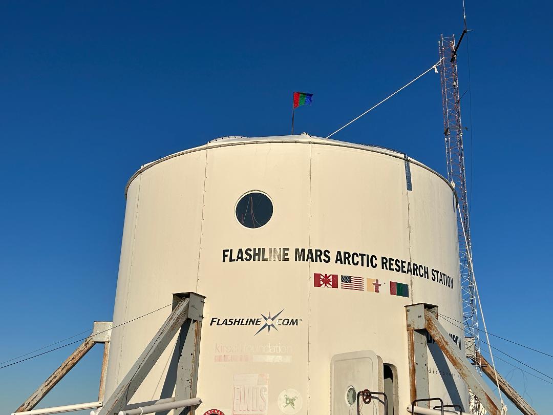 TheMarsSociety's tweet photo. Back on Mars! Crew 15 returns to #FMARS on Devon Island for 4-week analog &amp; repair mission. For more details, visit: https://t.co/noG37mqvjq. #themarssociety #stem 🇨🇦 #science #fieldstudies #research #canada #analogastronauts https://t.co/lzoHo8Ykg6