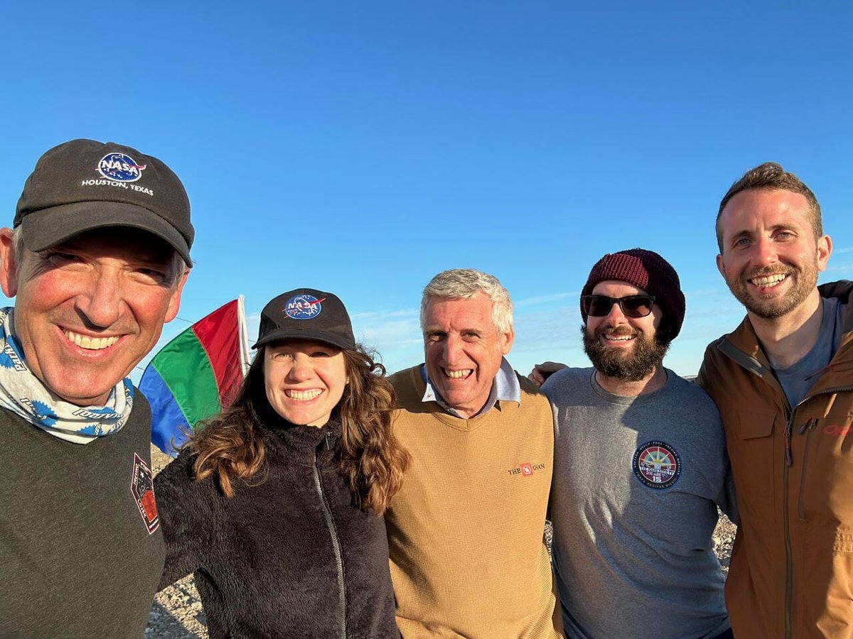 TheMarsSociety's tweet photo. Back on Mars! Crew 15 returns to #FMARS on Devon Island for 4-week analog &amp; repair mission. For more details, visit: https://t.co/noG37mqvjq. #themarssociety #stem 🇨🇦 #science #fieldstudies #research #canada #analogastronauts https://t.co/lzoHo8Ykg6