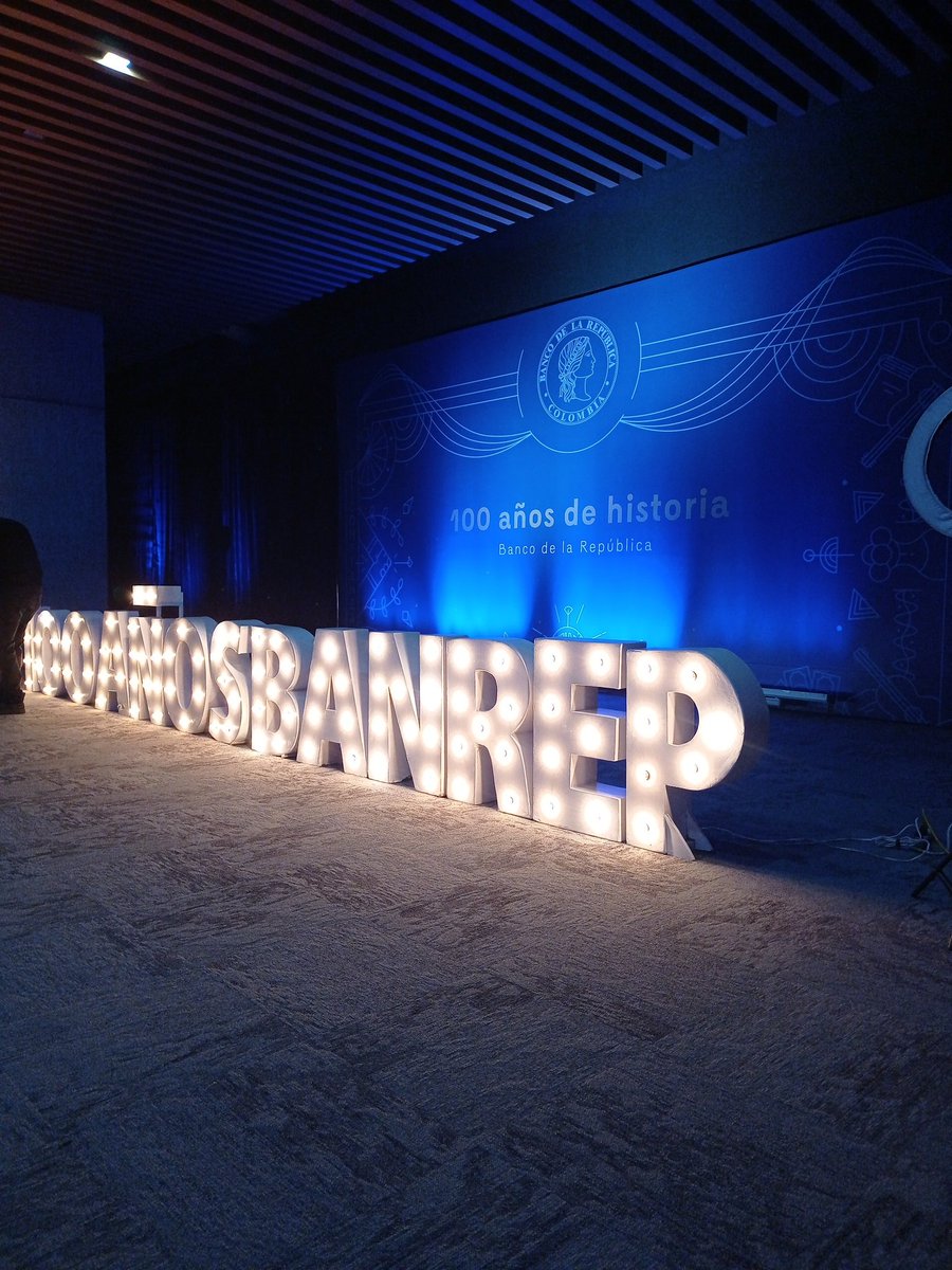 SituarePhoto's tweet photo. #100añosbanrep https://t.co/FC1cr8YeEX