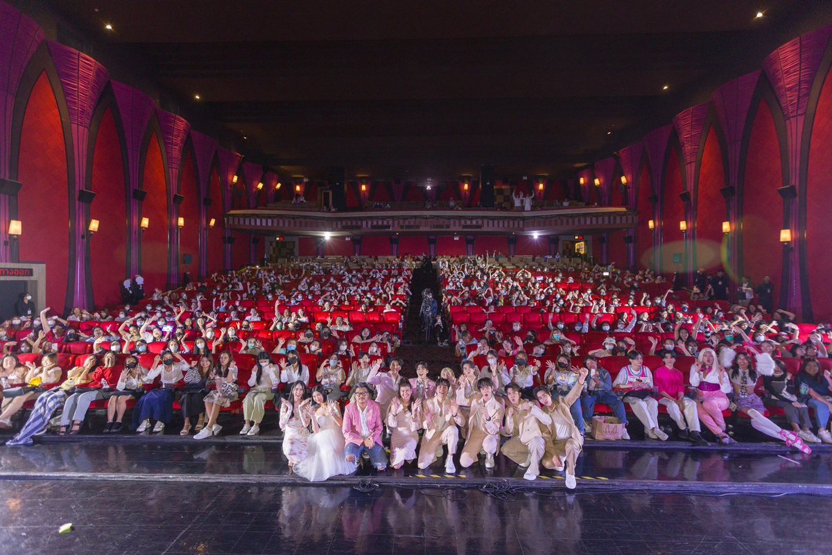 sunnywnrt's tweet image. เอนตัวลงจะนอนละก็นึกว่าฝันไป ขอบคุณที่ทำให้วันนี้เป็นวันแสนพิเศษสำหรับพวกเรานะครับ ขอบคุณพี่เมย์ แม่เมย์ พระมารดาเมย์ พี่ๆ Me Mind Y พี่ๆทีมงานทุกคน เพื่อนๆนักแสดง แล้วก็แฟนๆทุกคนนะครับ 
วันแบบนี้ เคยมีอยู่แต่ในจินตนาการ ขอบคุณทุกคนที่ทำให้มันเป็นเรื่องจริงนะครับ
 #WeddingPlanEP1