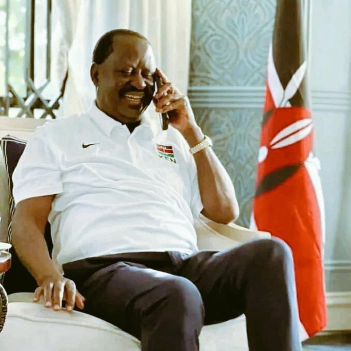 Let's show love for these two leaders 
1. Like for Raila Odinga♥️
2. Retweet For William Ruto🔁
Follow <a href="/kanzprecious1/">Baite Queen</a>