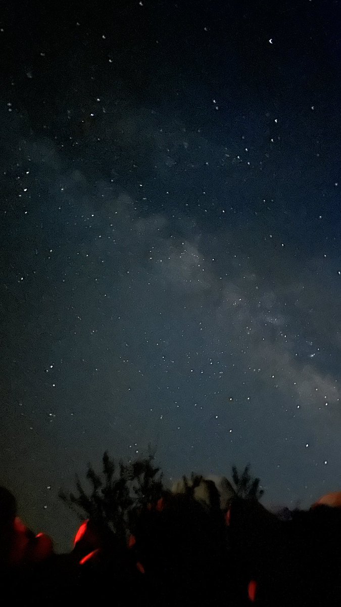 joo_siee's tweet photo. The sky is so crazy sometimes https://t.co/7ueb8RhN5e