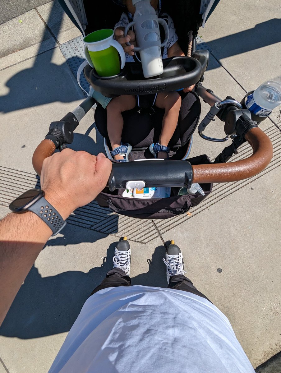 row 🥁 tweet media