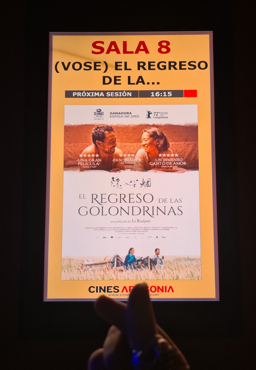 Acercarme a @cinespalafox para algun revisionado y decidir entrar a ver #Elregresodelasgolondrinas Que pelicula mas maravillosa!! ❤️ LA MEJOR pelicula que he visto en cines este año 2023, año y medio despues de su estreno, ya que el regimen chino le cambió de final, censuró... 🙄