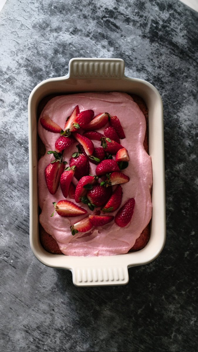 thoodlescooks's tweet photo. Baking after a while. Made a strawberry cake. Getting that delicious strawberry flavour was easy with mixing a strawberry puree in it. Smelling delicious! https://t.co/eFGOXLnLvT