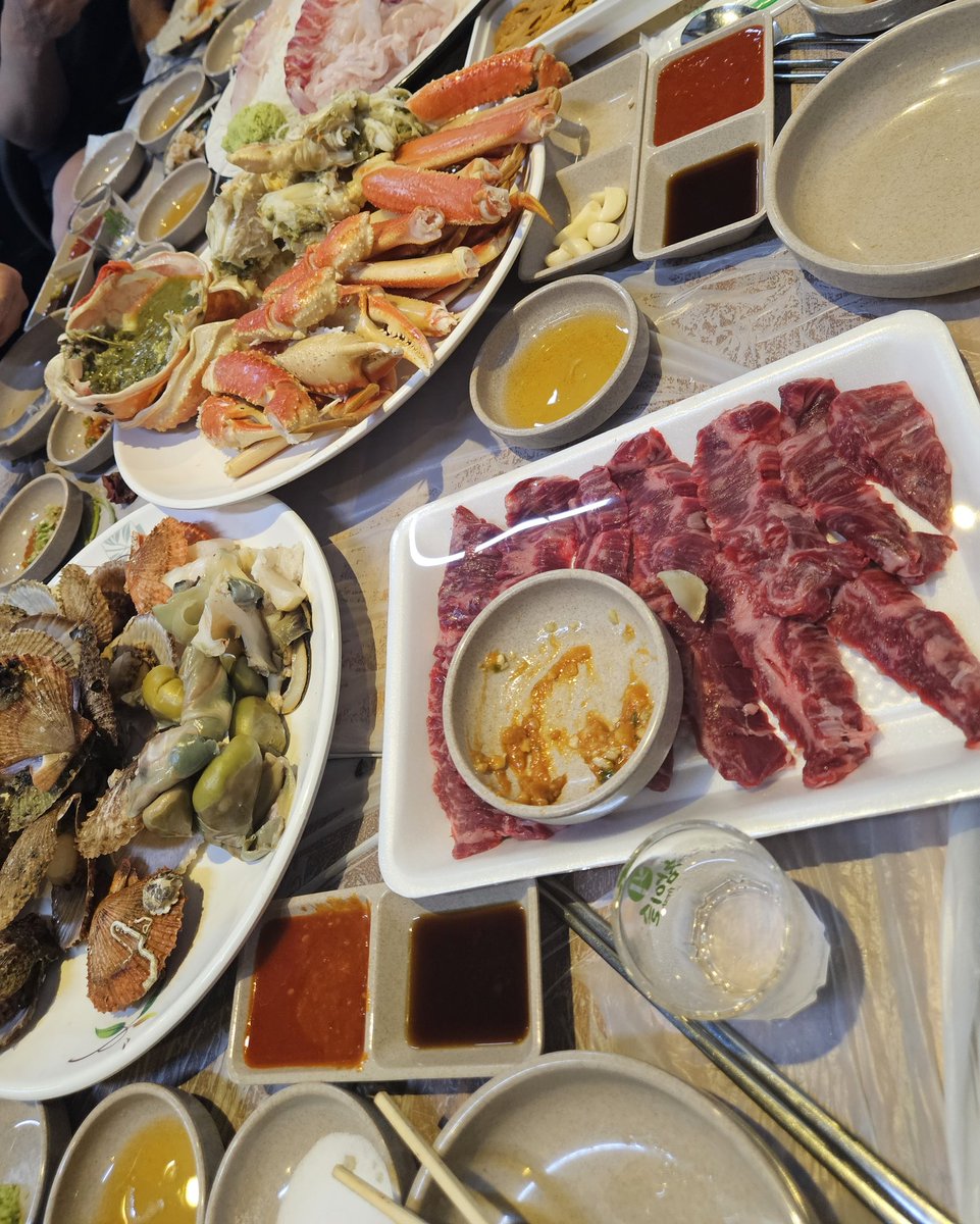 liteulimun's tweet photo. 빨리 돌아가고싶다~~
매일처럼 일에 치이지만
좋은날을 기약하며~~~~!!!!! https://t.co/7EAcBOp8Yg