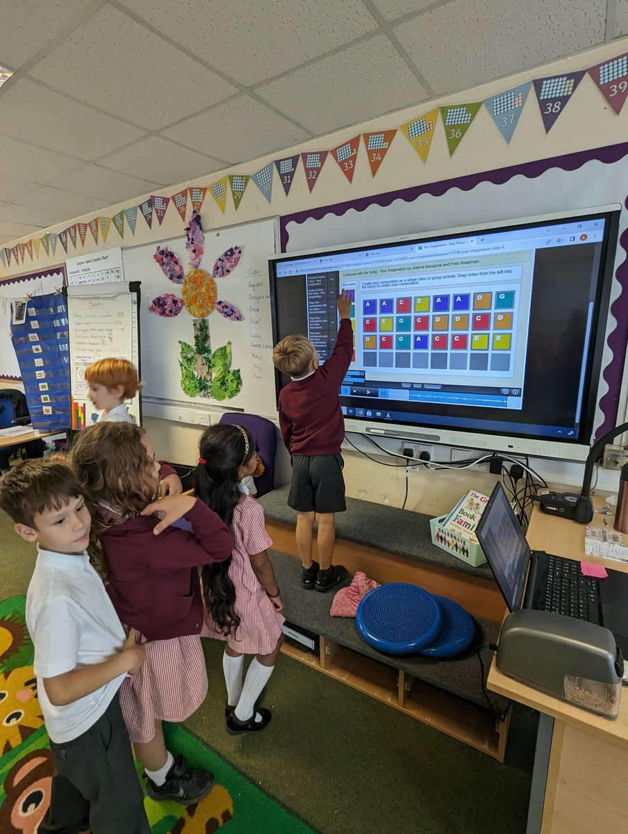 Mrs Hunt tweet media