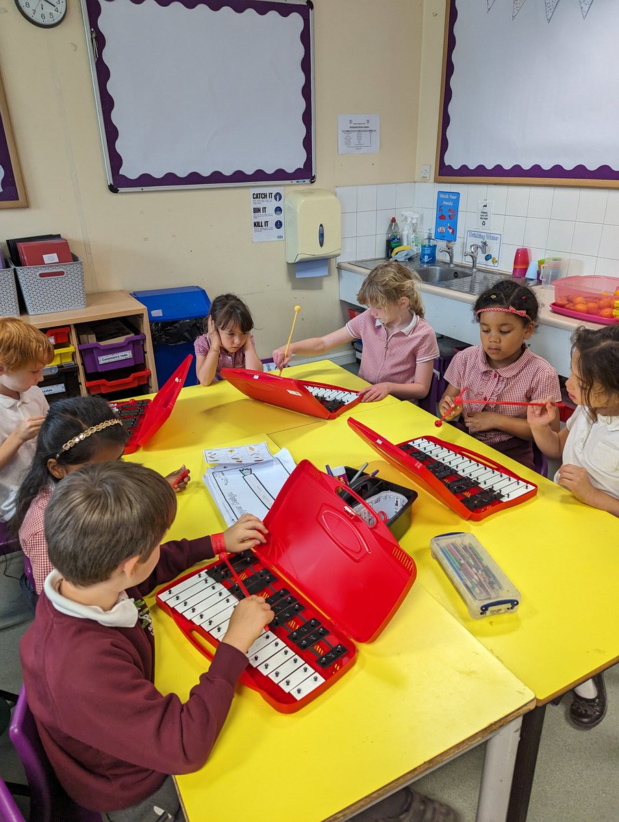 Mrs Hunt tweet media