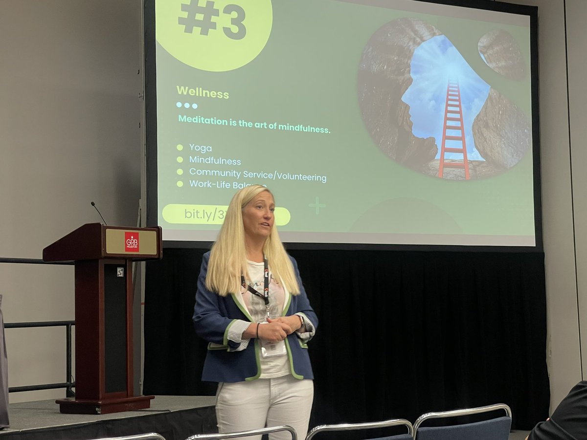 Romi Farrell tweet media