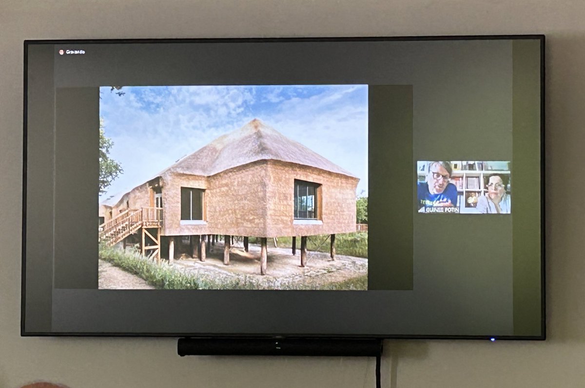 jpsousa76's tweet photo. @GUINEEPOTIN presenting in the #BuildUp session at @FAUPorto 
@Build_fh2lt @Neb_goes_south #NewEuropeanBauhaus https://t.co/1pmMnfIp6N