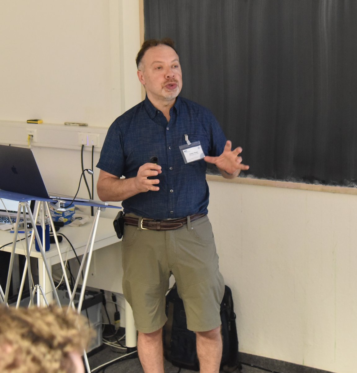 It was a pleasure to have the <a href="/NobelPrize/">The Nobel Prize</a> laureate Adam Riess participating in the current <a href="/MIAPbP/">MIAPbP</a> program. Here he explains what to expect from @theJWST,  and why his children like to jump into the creeks of the Englischer Garten: munich-iapbp.de/miapbp-news-20…