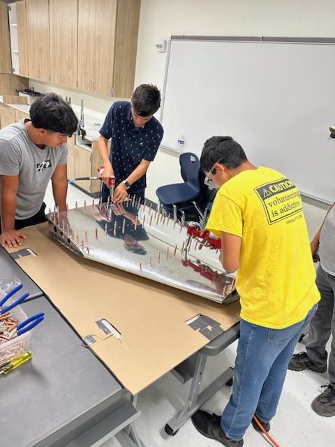 ClevelandISDTX's tweet photo. Our Robotics students at CHS are building a plane through the Tango Flight program!

This program pairs up teachers/mentors in the area and together they work with students to build an airplane!

We're so proud of Mr. Stafford and our talented students!! #theClevelandISDway https://t.co/vPdnBH06q6