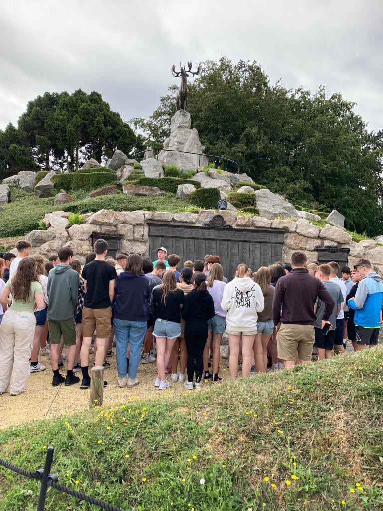 Busy day on the Somme today; after finding four old Johnstonians and a couple of personal connections at Thiepval, we visited the Newfoundland memorial park of Beaumont Hamel, laid wreaths for Old Boys at Caterpillar Valley and Delville Wood. #DJBattlefields23 https://t.co/azzFSdSGWz