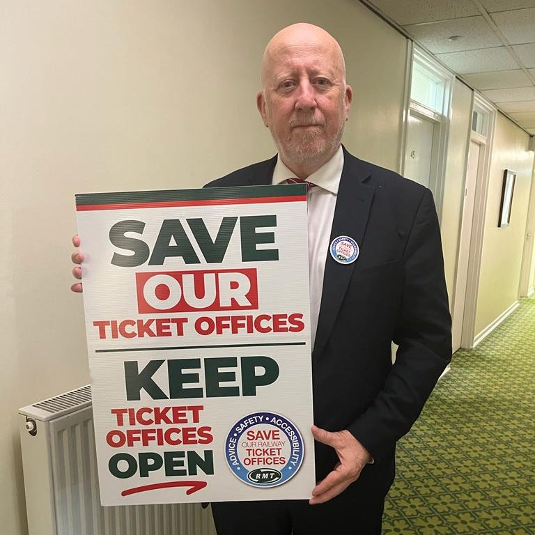 The Tories are looking to close nearly 1,000 ticket offices across the country. Yet at the same time private rail companies are making £500m+ in profits a year & many bosses take home £1m+ pay packets. Closing ticket offices is about protecting private profit, not passengers.