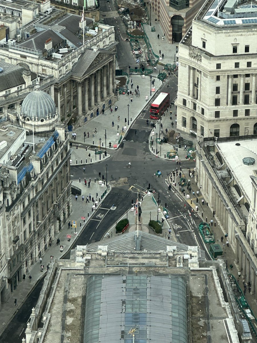 Bank junction works reach a stage of completion and reveal a new public realm deserving of the City of London. <a href="/cityoflondon/">City of London</a> <a href="/thecityofldn/">The City of London</a> #bank #transport