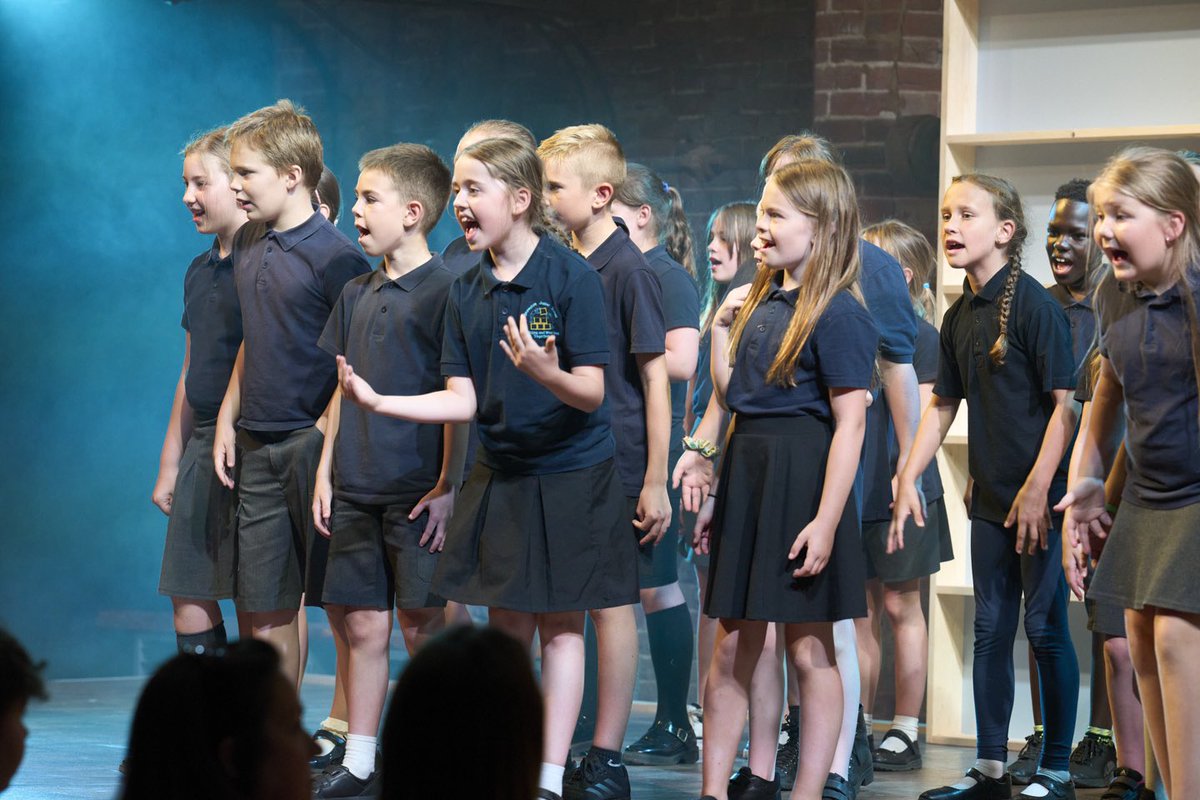 So much commitment from <a href="/SprowstonJunior/">Sprowston Junior</a> children and staff who collaborated with us to create the brand new opera The Books that Disappeared. These new operas will eventually be available for any school in the UK to stage &amp; perform as a route into opera. #creativerevolution 💫🎶