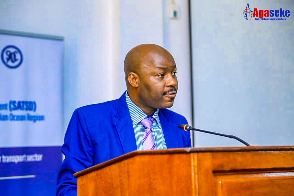 PhilosTop's tweet photo. #Burundi The @MinCommerce in collaboration with the @comesa_lusaka held this Tuesday, July 19, 2023 in @MairieBuja, a workshop on support for the development of the air transport sector #SATSD  in the region of @jumuiya ,@BurundiGov,@NtareHouse https://t.co/ZNN9dQMe0P