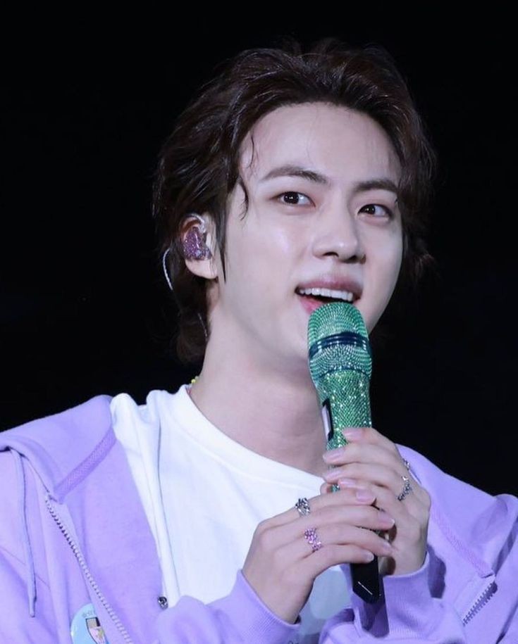 Dalam episode Suchwita terbaru, yoongi menyebut seokjin, 

🐱 pas Konser di Busan, Seokjin bilang dia sudah mulai latihan beberapa hari lebih awal  

Dan respon keduanya (jhope dan yoongi) sangat appreciate kagum karena merasa BTS adalah tim yang keren 😭💜💜💜

Seokjin always