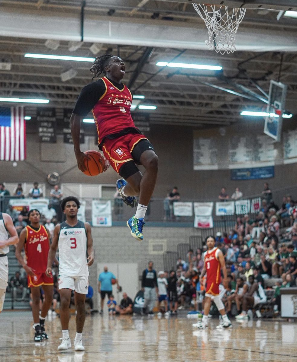 OdellBretthamJr's tweet photo. We are witnessing a truly generational athlete every time @Coencarr2 steps on the hardwood https://t.co/e1aIpExA6b