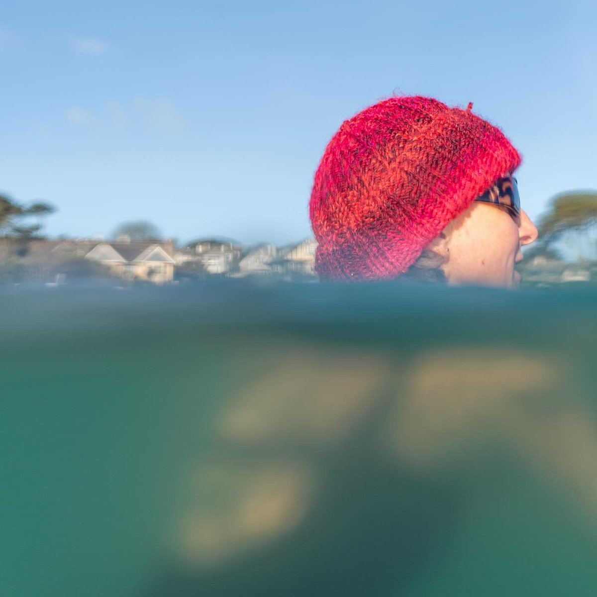 Our Cornwall Woman summer series kicks off today! In this new episode, we chat with the wonderful <a href="/BellWalsworth/">Ella Walsworth-Bell</a>, poet and founder of women’s poetry collective <a href="/MorvorenProject/">Mor poets</a>. 🎧🧜🏻‍♀️✍️

📷 Alice Bray Photography

#poetry #Cornwall #podcast #seaswimming #womenwriters #HumpDay