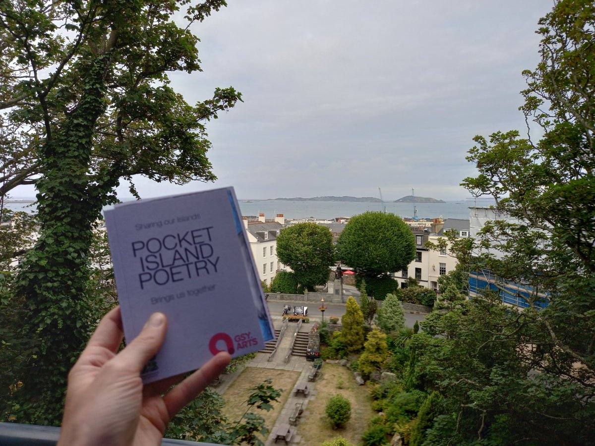 Have you seen this cute book yet? There's some Guernesiais in there - plus other minority languages from other islands. 

The books are available to pick up for free from Guernsey Museum at Candie.

Thank you to <a href="/GuernseyArts/">Guernsey Arts Commission</a> for making it happen 👏