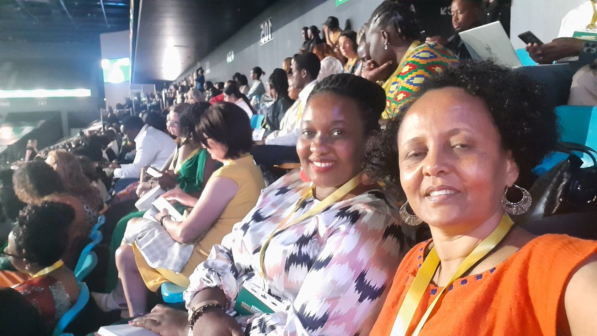 natsnet_g's tweet photo. @dorakiconco it is such an amazing experience to co represent @RaisingVoices in #WomenDeliver2023 thanks for the sisterhood 🙏🏽💕 https://t.co/HamTjgwRcT