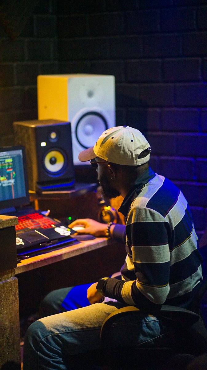 hybridtrips's tweet photo. How is it that music can, without words, evoke our laughter, our fears, our highest aspirations?” 🤔
Till we can figure it out!! 
Stream “CITY BOY”
https://t.co/GSsNXv6qvc https://t.co/1WqD8BQLKf