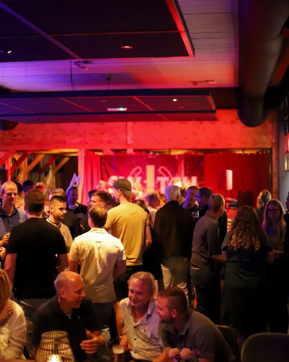 Een en al gezelligheid tijdens de eerste editie van Plaza LIVE (met top-coverband Switch). Heerlijk avondje!

🔜
September: Plaza LIVE 2e editie.  
Oktober: Horror Event.  
November: Ladies Night Bingo!  
postwagen.nl/evenementen 

#evenementen 

📷by Daria Kalich