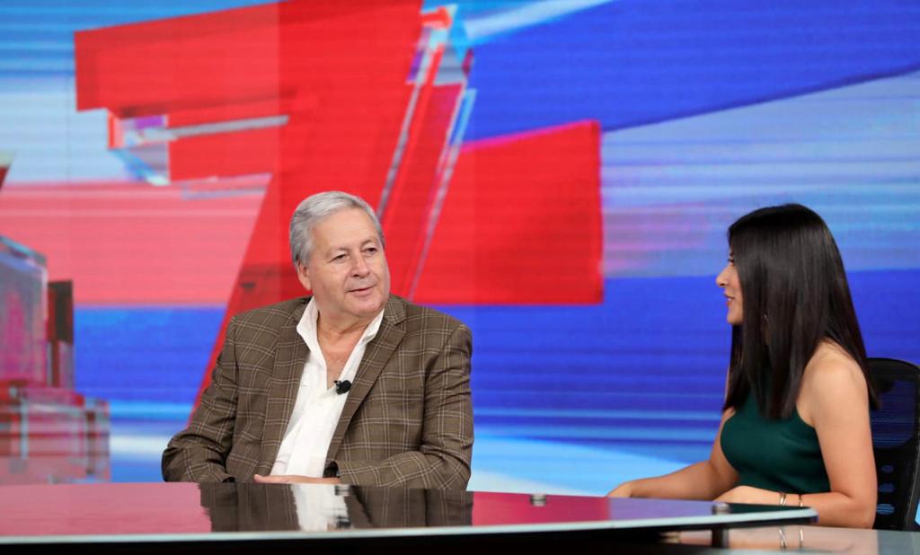 Arrancamos hoy con entrevista con mis amigos del programa En Contacto con Eva Chong, Angélica Salinas y Beto Morales de RCG en donde platicamos sobre La Fiesta Internacional de las Artes FINA 446, el Maratón de Obras,