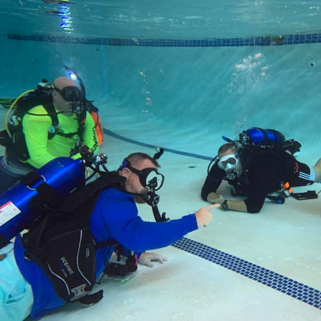 Diventures's tweet photo. Congratulations to our 5 newest Assistant Instructors! π π π π π
Thank you to John Player, from our Atlanta store, for instructing this class of Springfield & Kansas City dive professionals!
#scuba #divepros #ssi #diventures https://t.co/8WhPyy0g3j