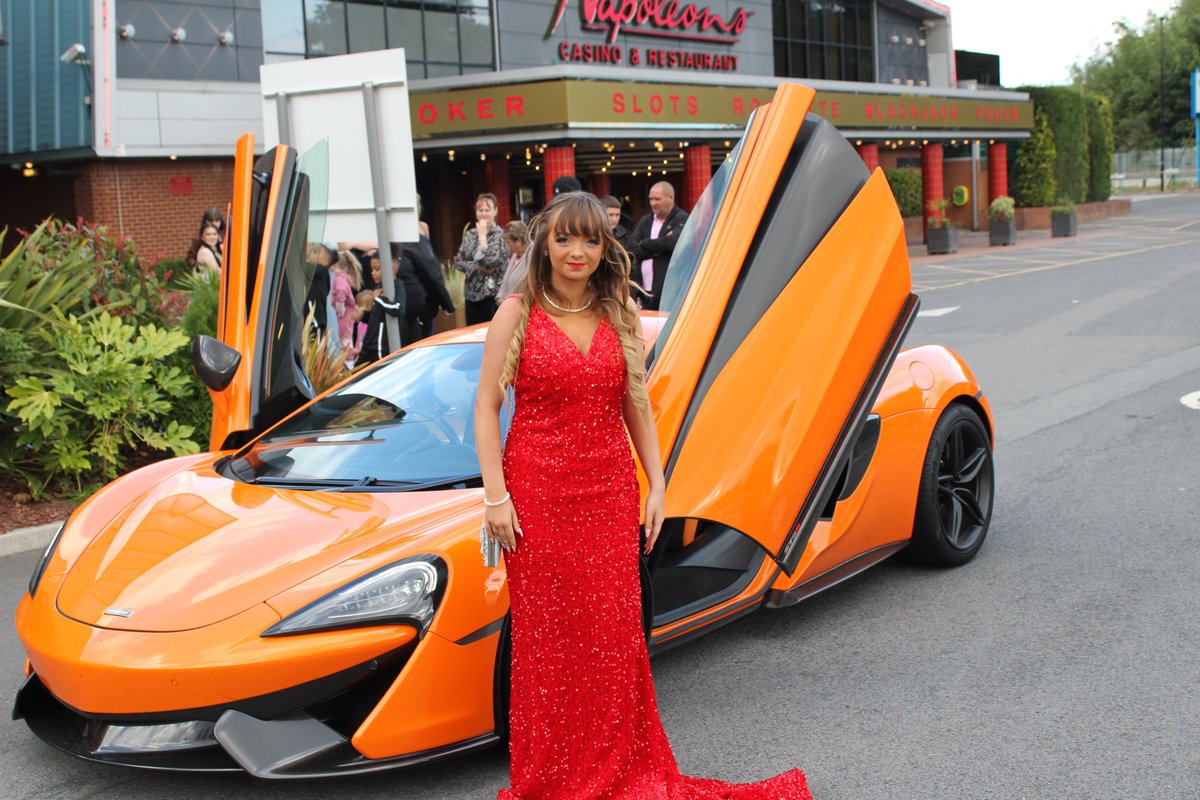 YewlandsAcademy's tweet photo. Y11 pulled out all of the stops for their Leavers Prom @OecSheffield. They looked amazing and had a great evening enjoying good food, good music and good company! https://t.co/P2kD9HDdUJ
