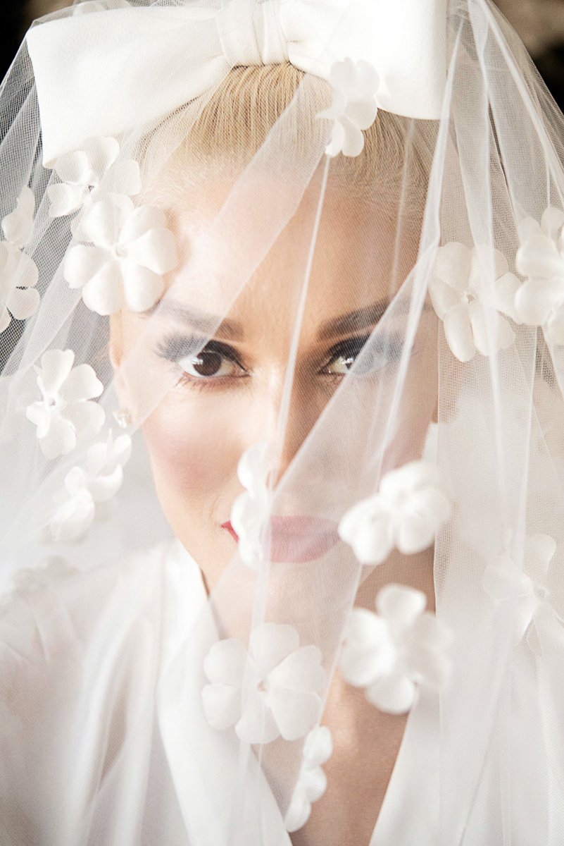 forgwenandblake's tweet photo. MOST BEAUTIFUL BRIDE IN THE WORLD @gwenstefani 

📸: Jeremy Bastos Photography /    studiothisis https://t.co/PPKNINSf1w
