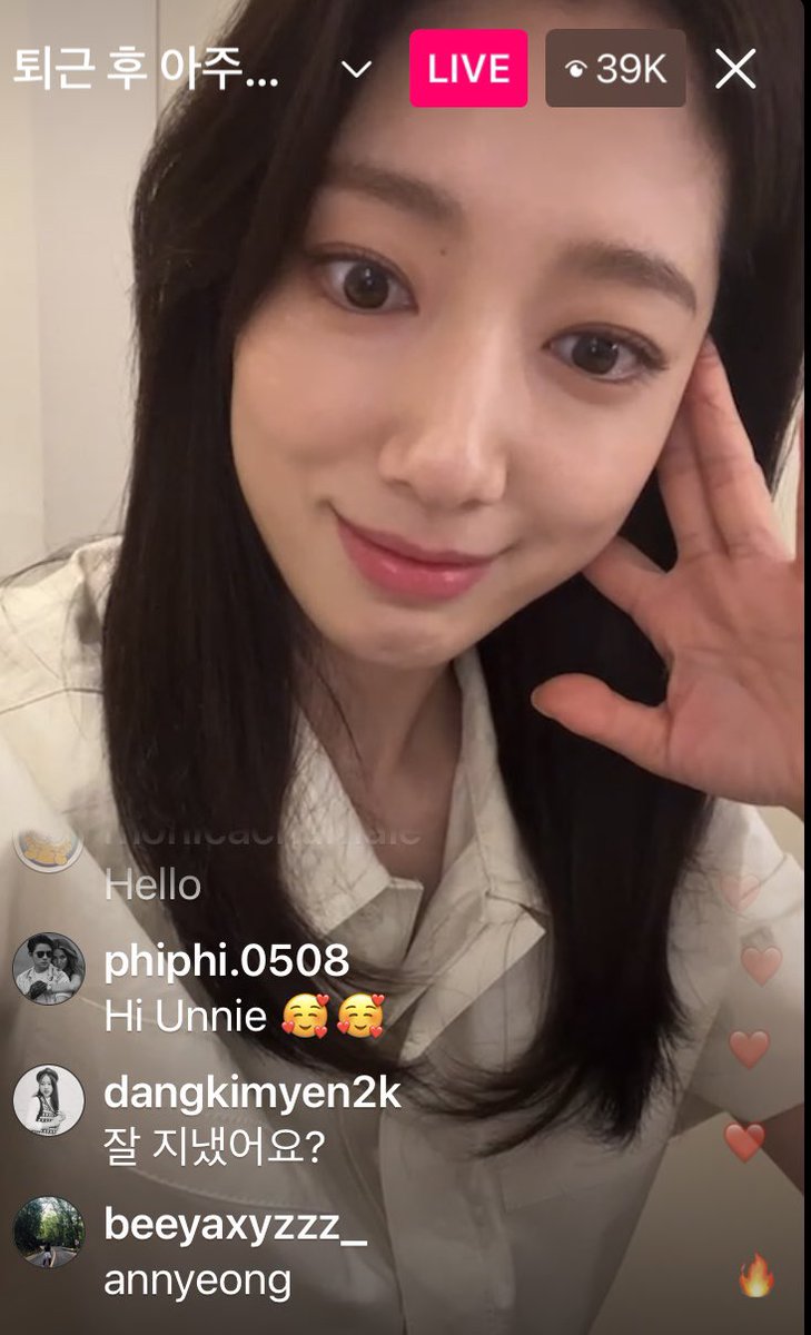 1marisone's tweet photo. #ParkShinHye ssinz7 live right now on IG https://t.co/FbfBqp69oH