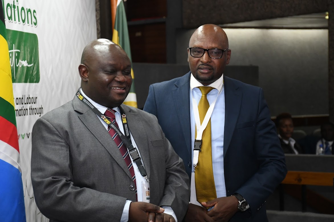 Kenyajudiciary's tweet photo. Stakeholders agreed to commit resources & give necessary support for the #ELRASE to be held annually as approved by the Chief Justice.
#ELRASE was closed by ELRC Principal Judge, Byram Ongaya with PS for Labour & Skills Development, Geoffrey Kaituko. https://t.co/YmA5KkvD3Y